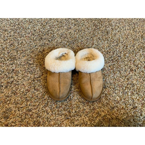 UGG Moraene  Slippers Size 6 Women - Picture 1 of 12